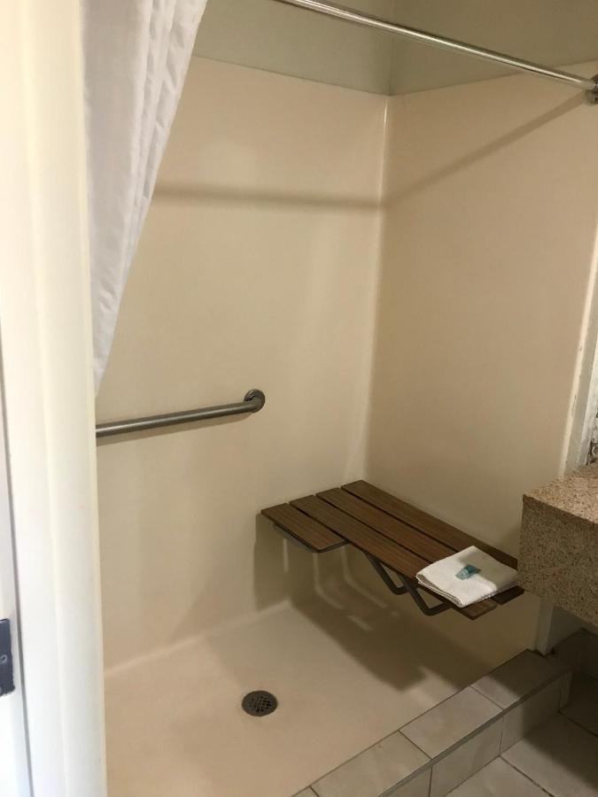 The Best Inn & Suites Маркем Екстер'єр фото